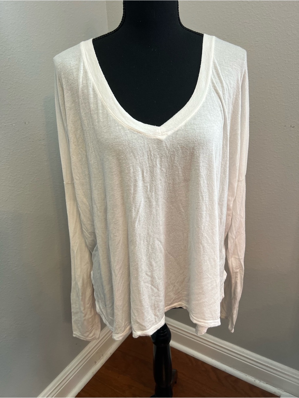 Brandy Melville Ivory V-Neck Long Sleeve Tee